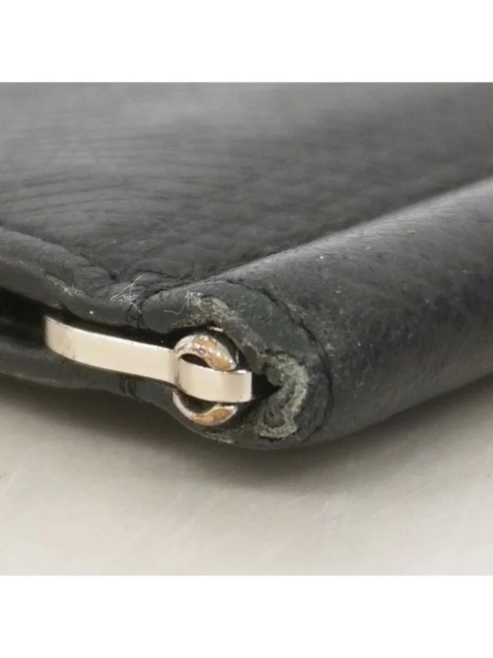 Louis Vuitton Billfold Taiga Portefeuille Pince Noir Wallet